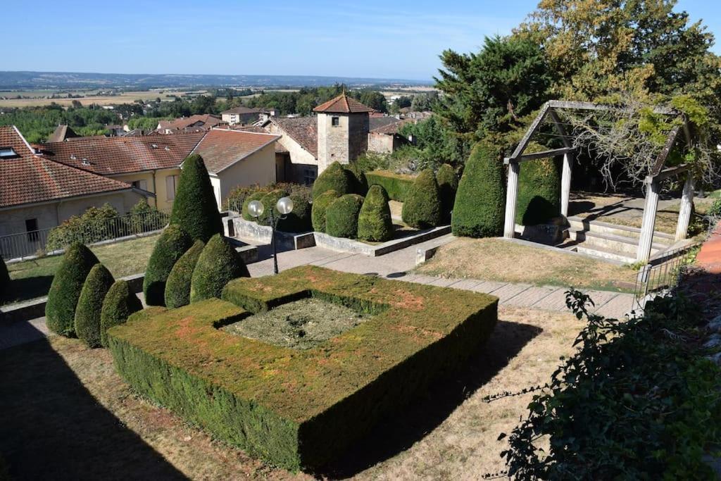 Gite Des Remparts Reservation Par Telephone Laissez Vos Coordonnees La Cote-Saint-Andre エクステリア 写真